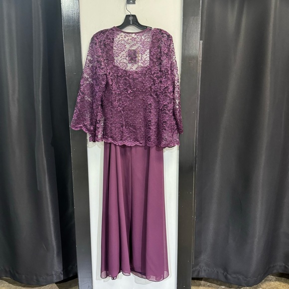 Magic Formals - 2 Piece Suit - Sz Medium - Picture 5 of 7